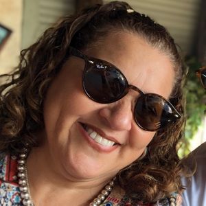 Meet your Posher, Vivian